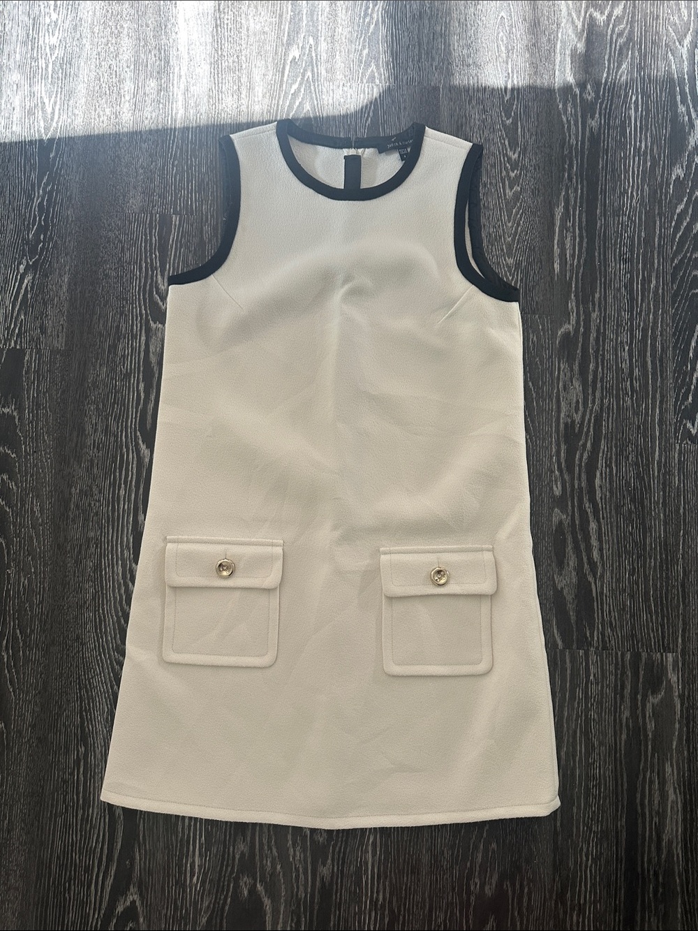 Judith & Charles 1960’s vibe dress